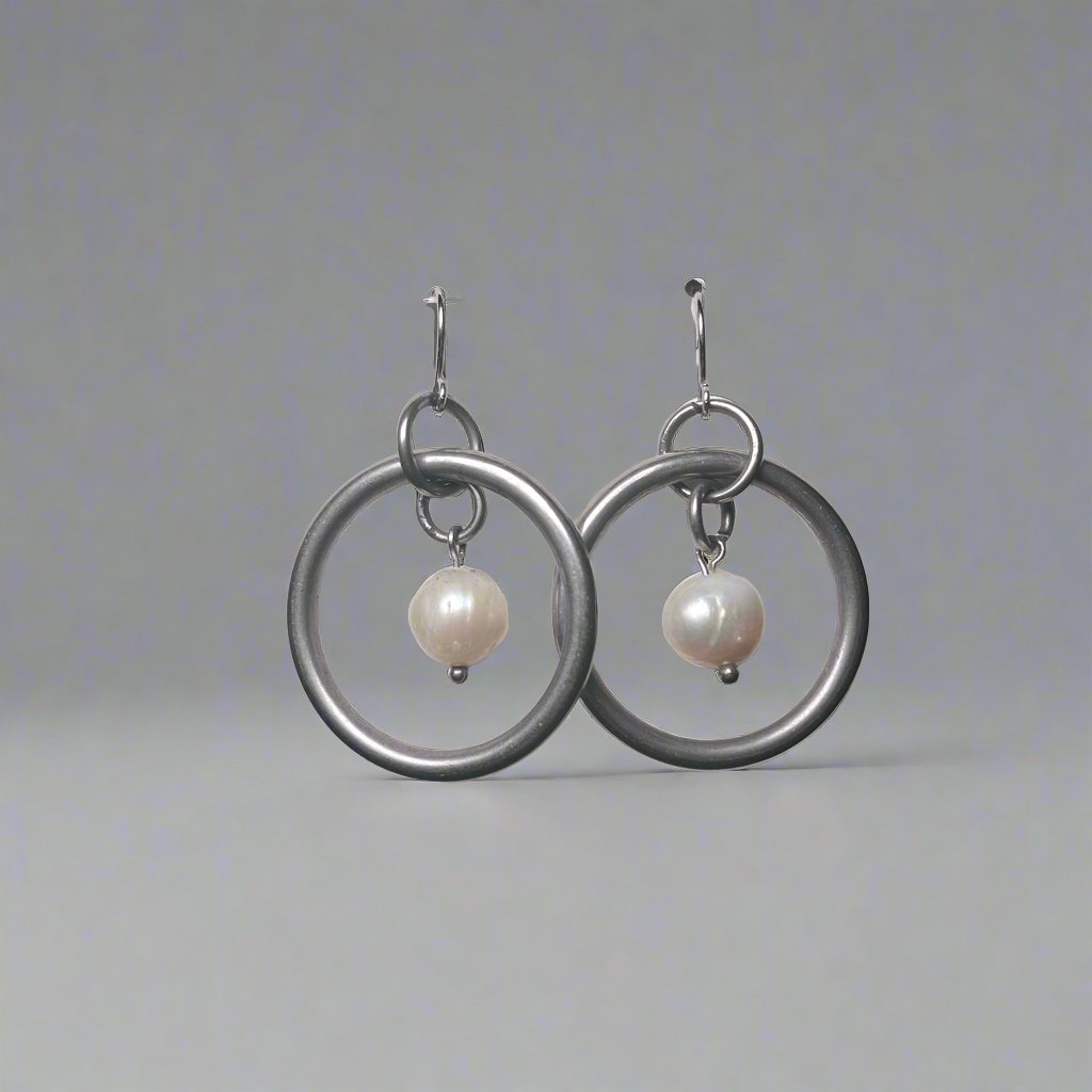 CREAM PIE EARRINGS