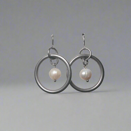 CREAM PIE EARRINGS