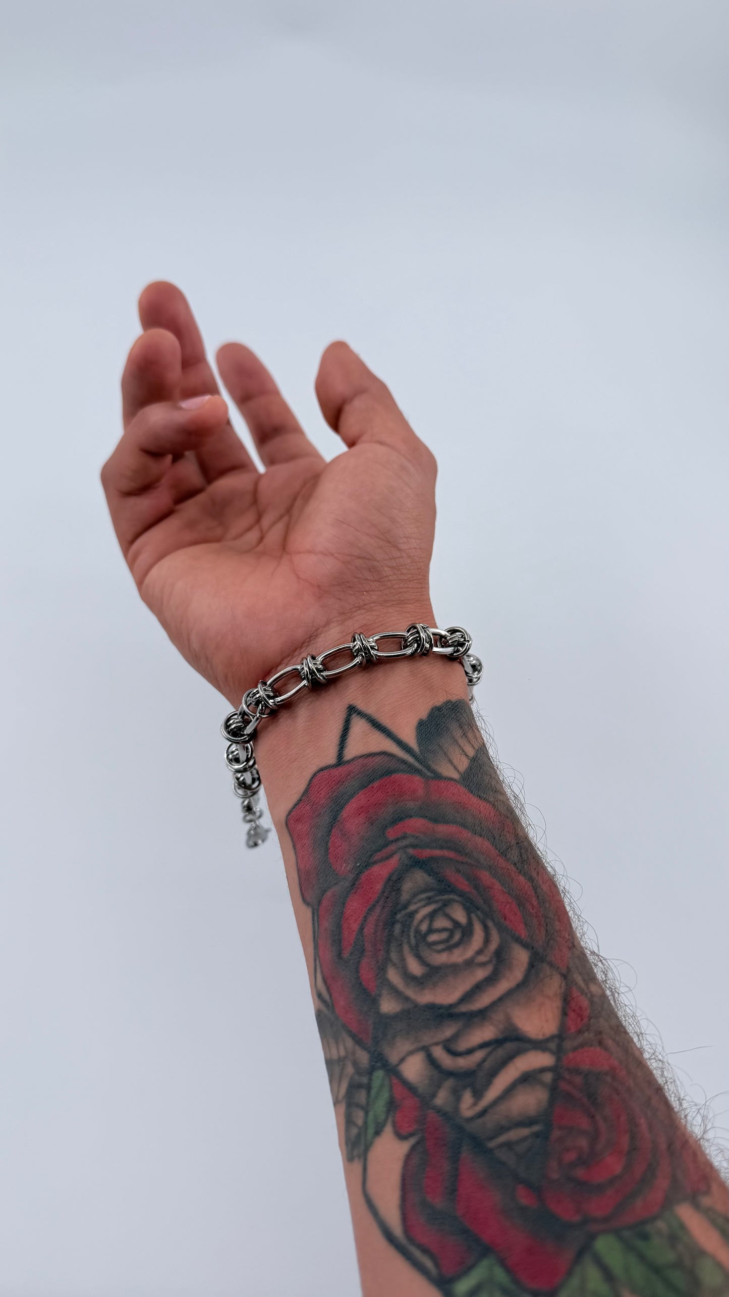 KNOTTY BRACELET