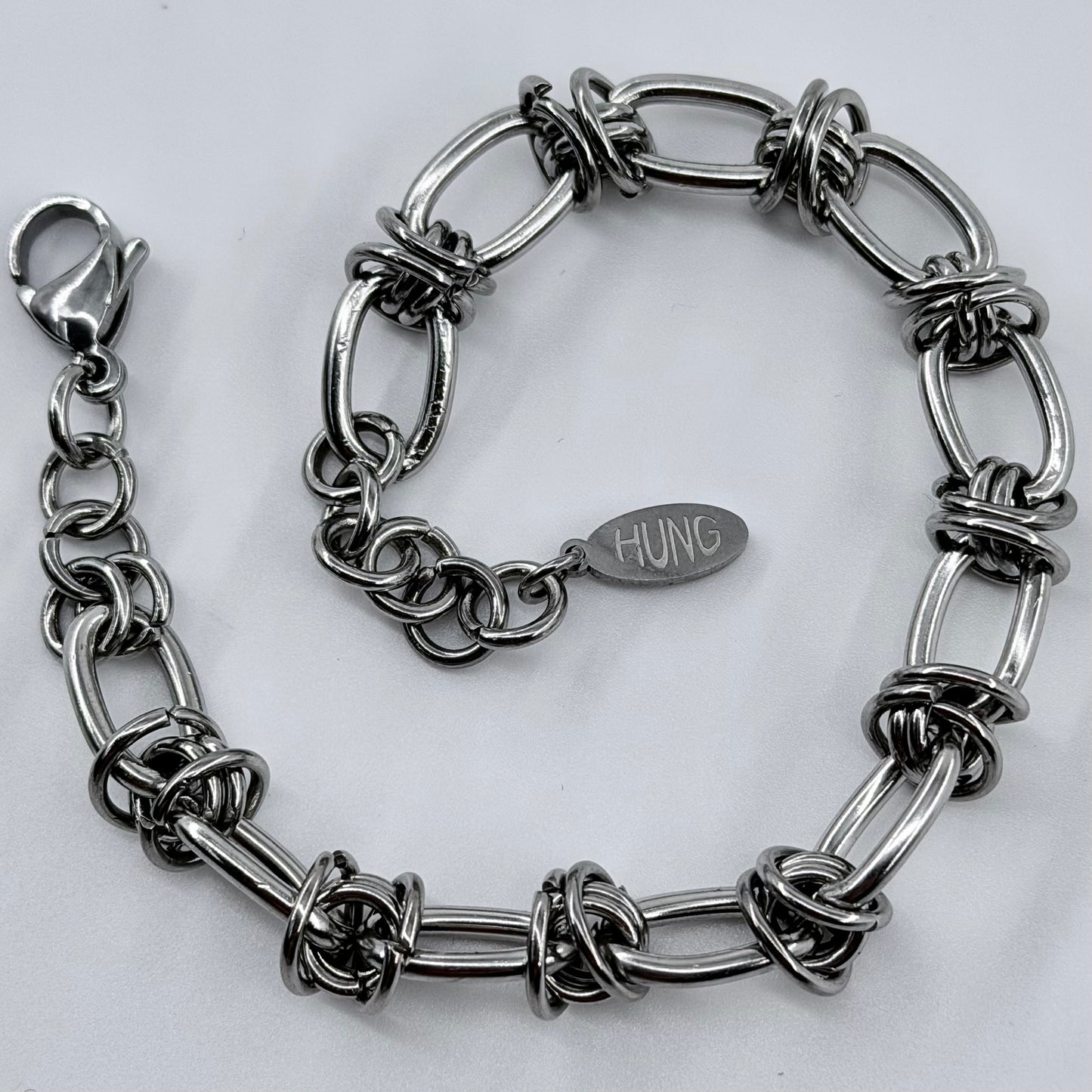 KNOTTY BRACELET