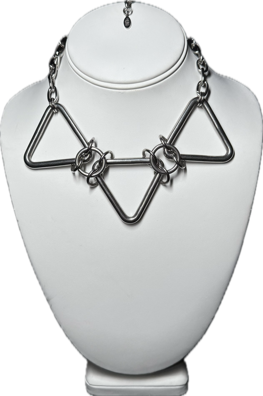 POINTED NECKLACE