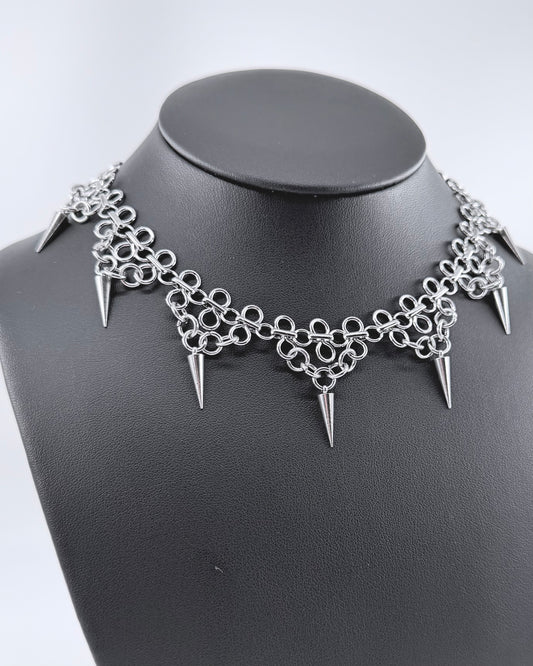 POINT TAKEN COLLAR