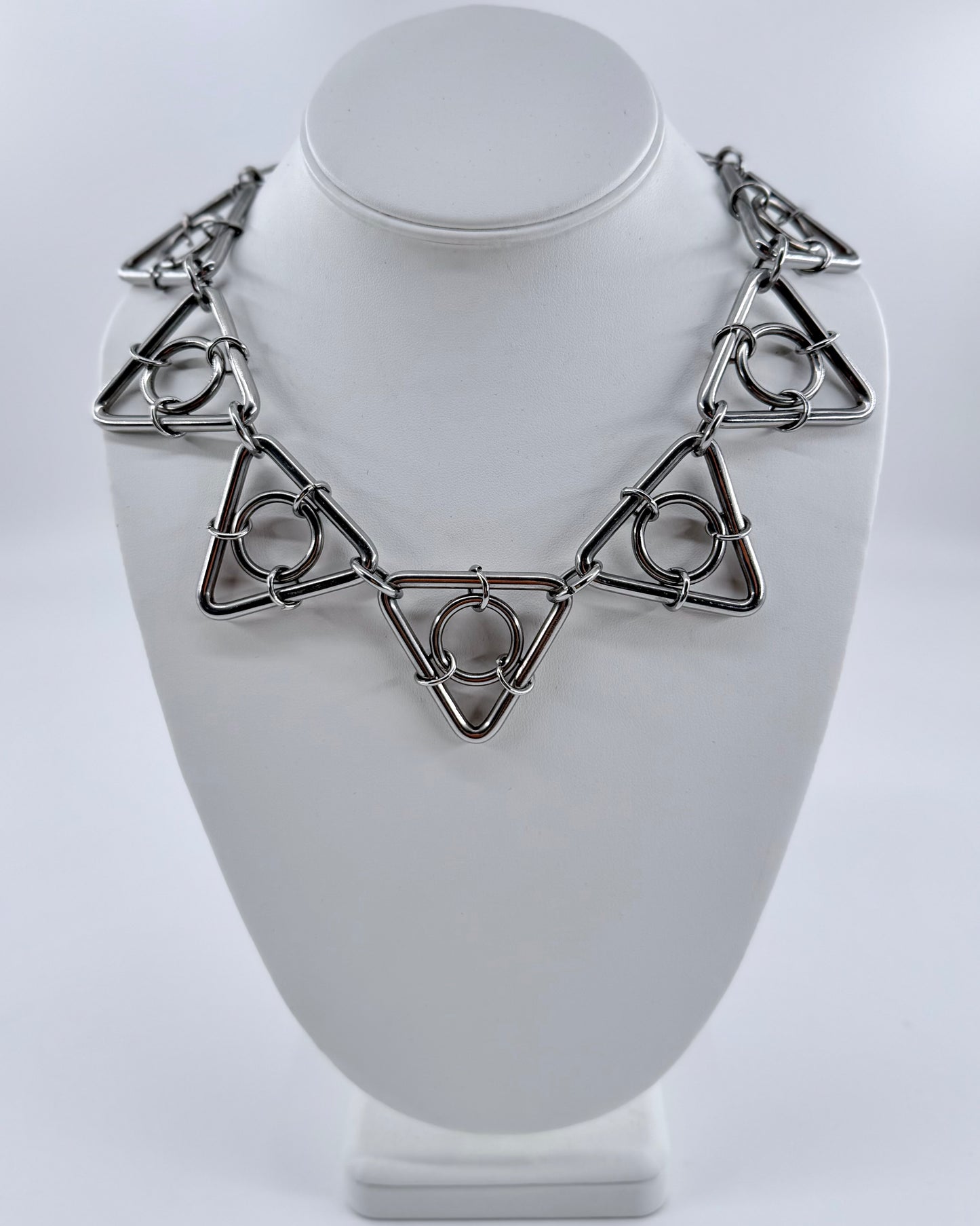 MOUTHFUL NECKLACE