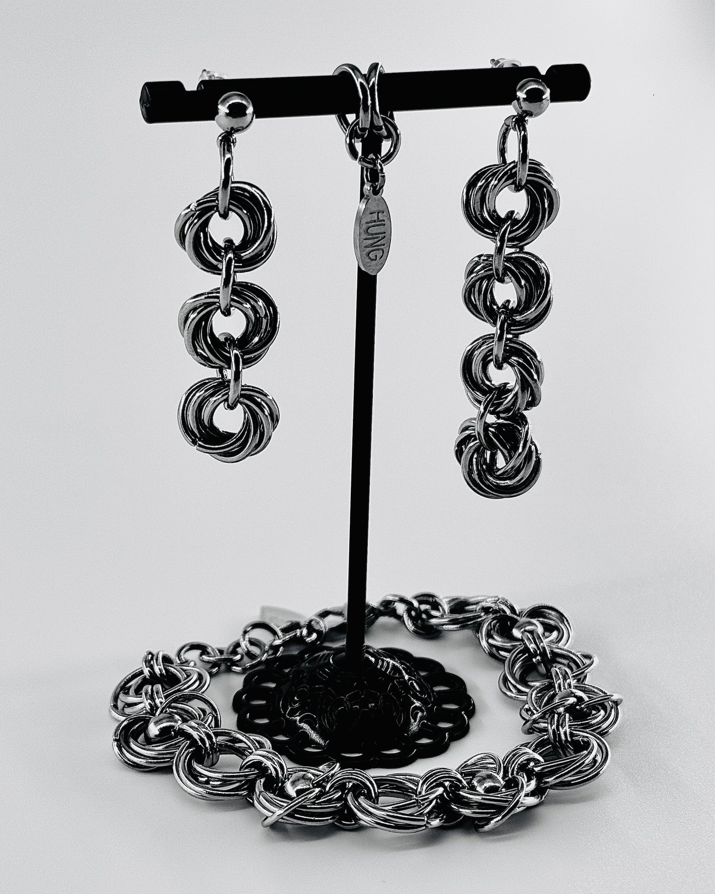 KNOTTY EARRINGS