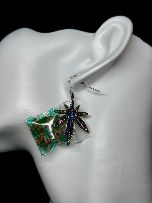 LEAFY GREEN EARRINGS