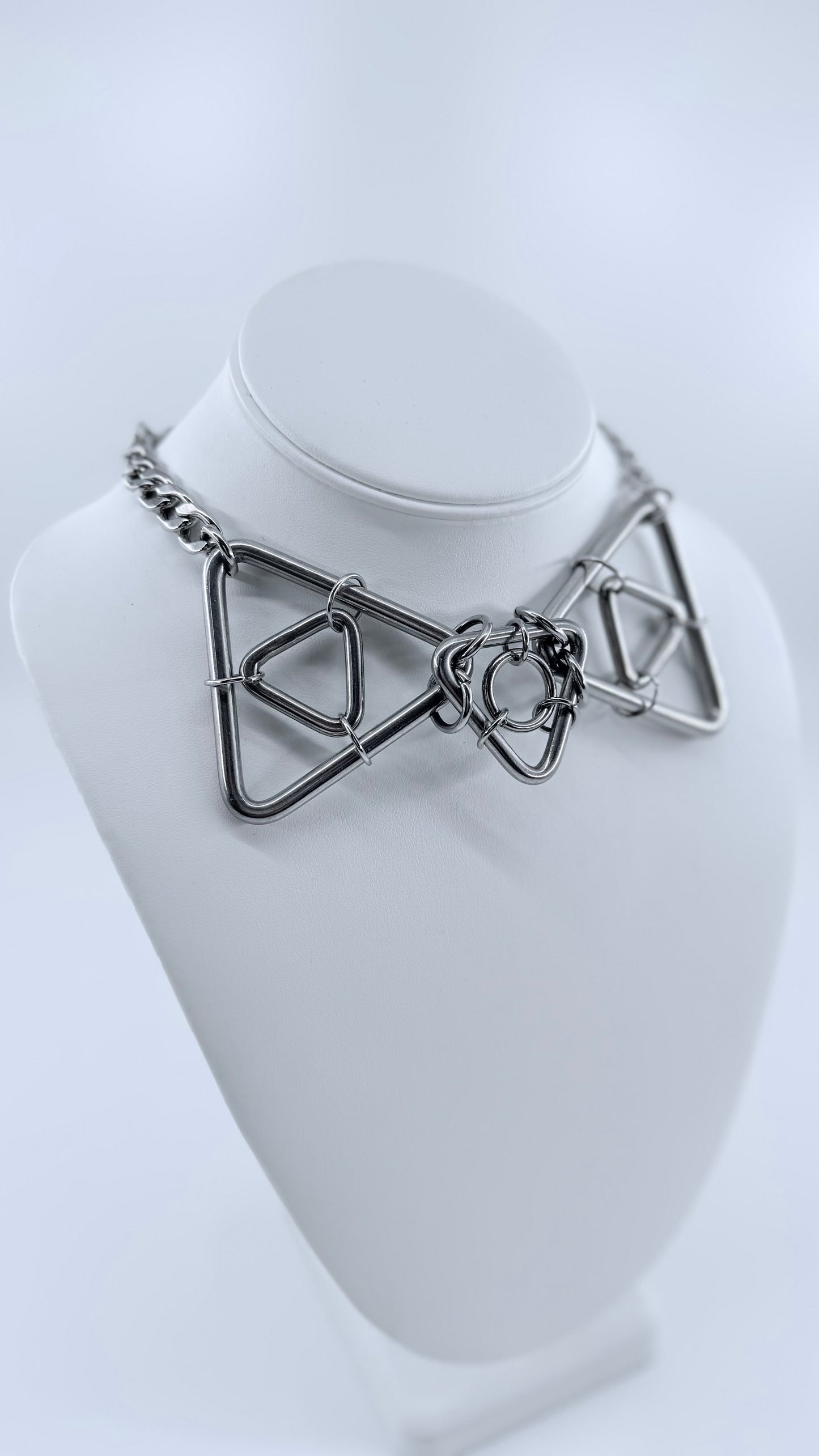 GEOMETRIC BOWTIE