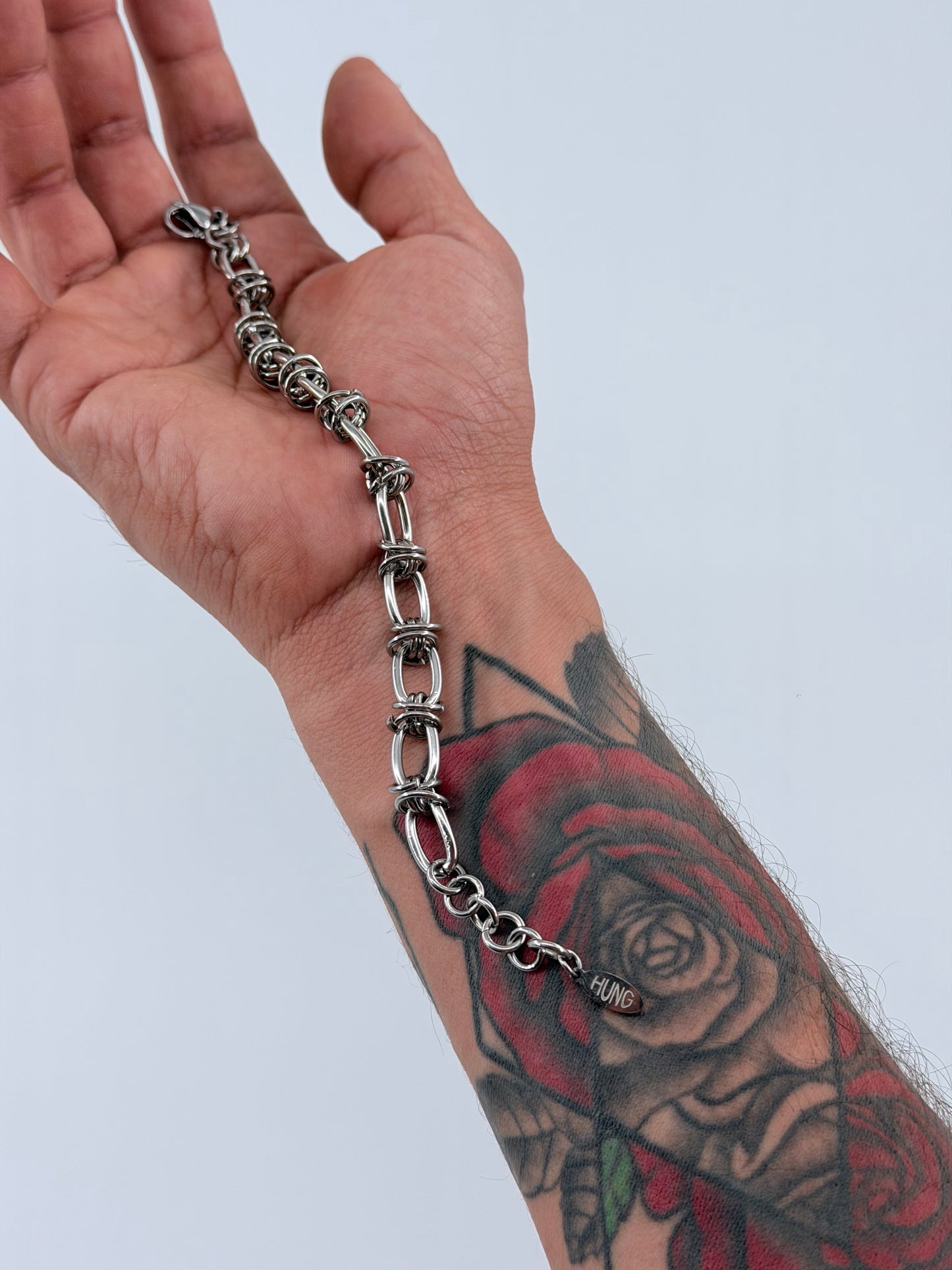 KNOTTY BRACELET
