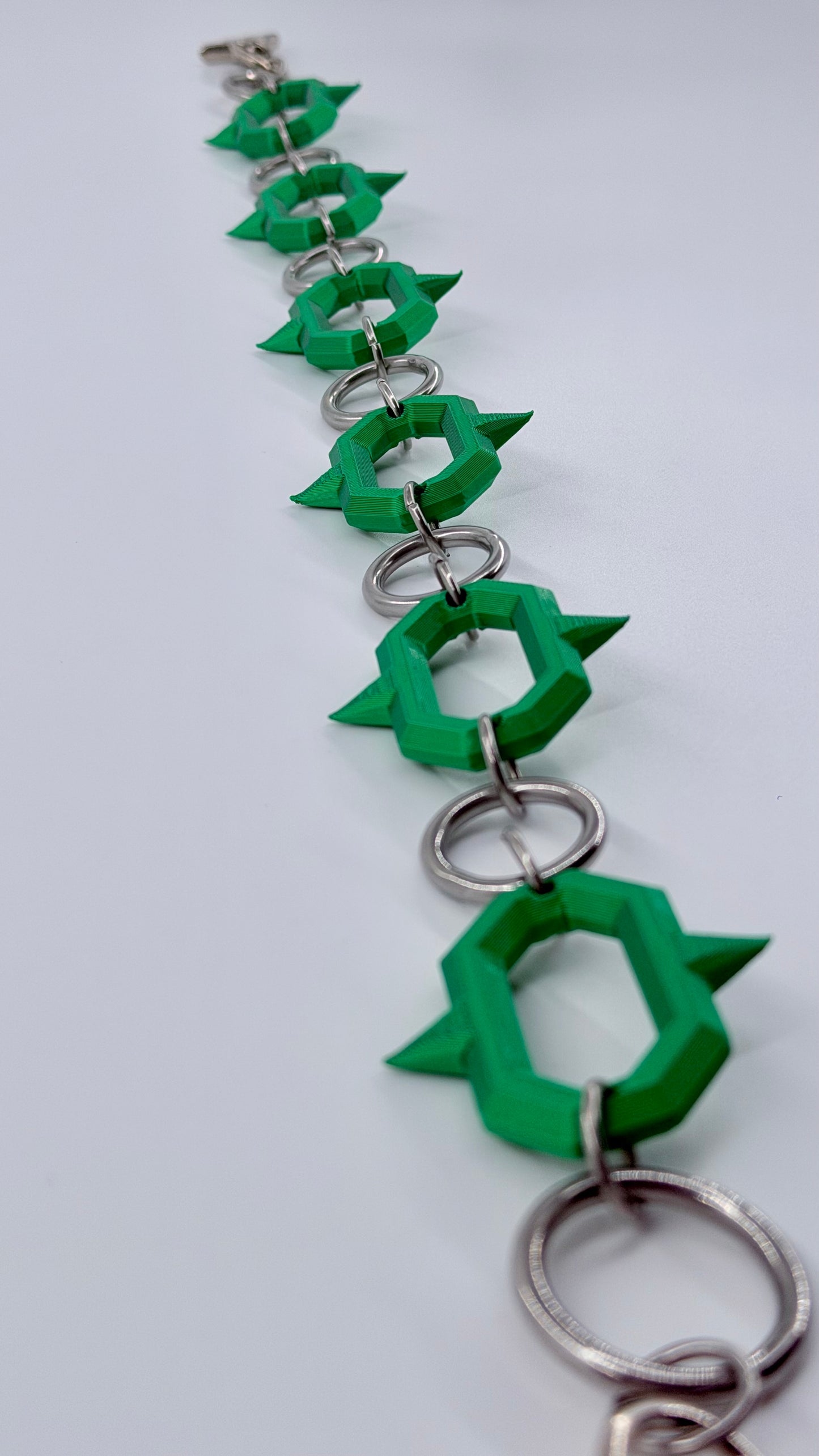 SHINE CORE SPIKE CHAINS