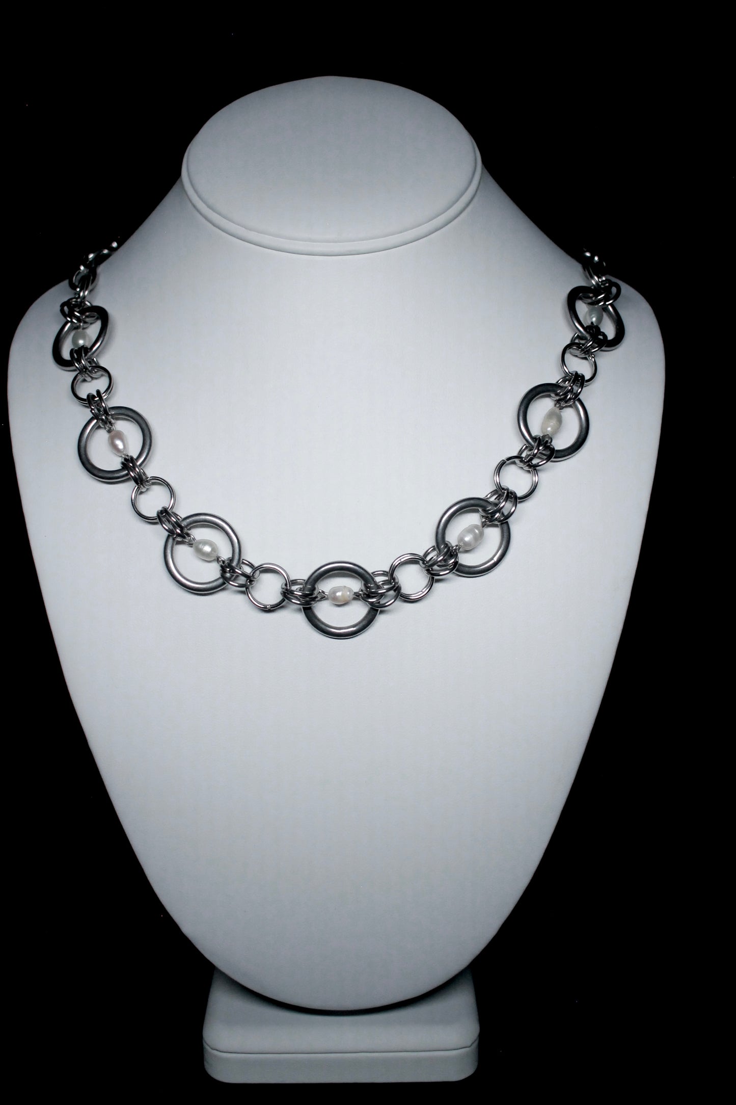 CREAM PIE NECKLACE