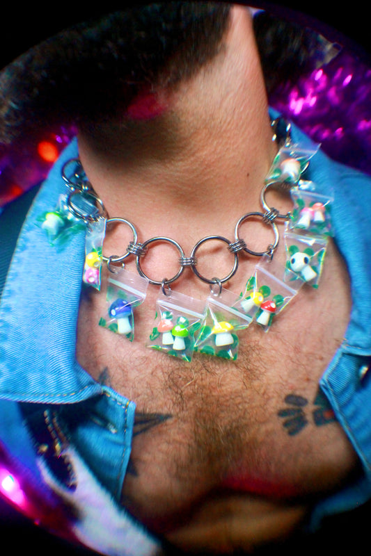 SHROOMING NECKLACE
